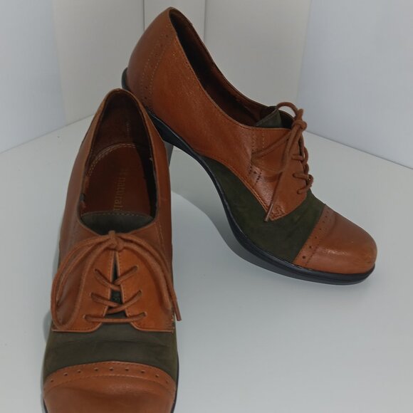 Naturalizer "Kissie", lace-up Oxford stacked heeled shoe, size 7W - Picture 3 of 7